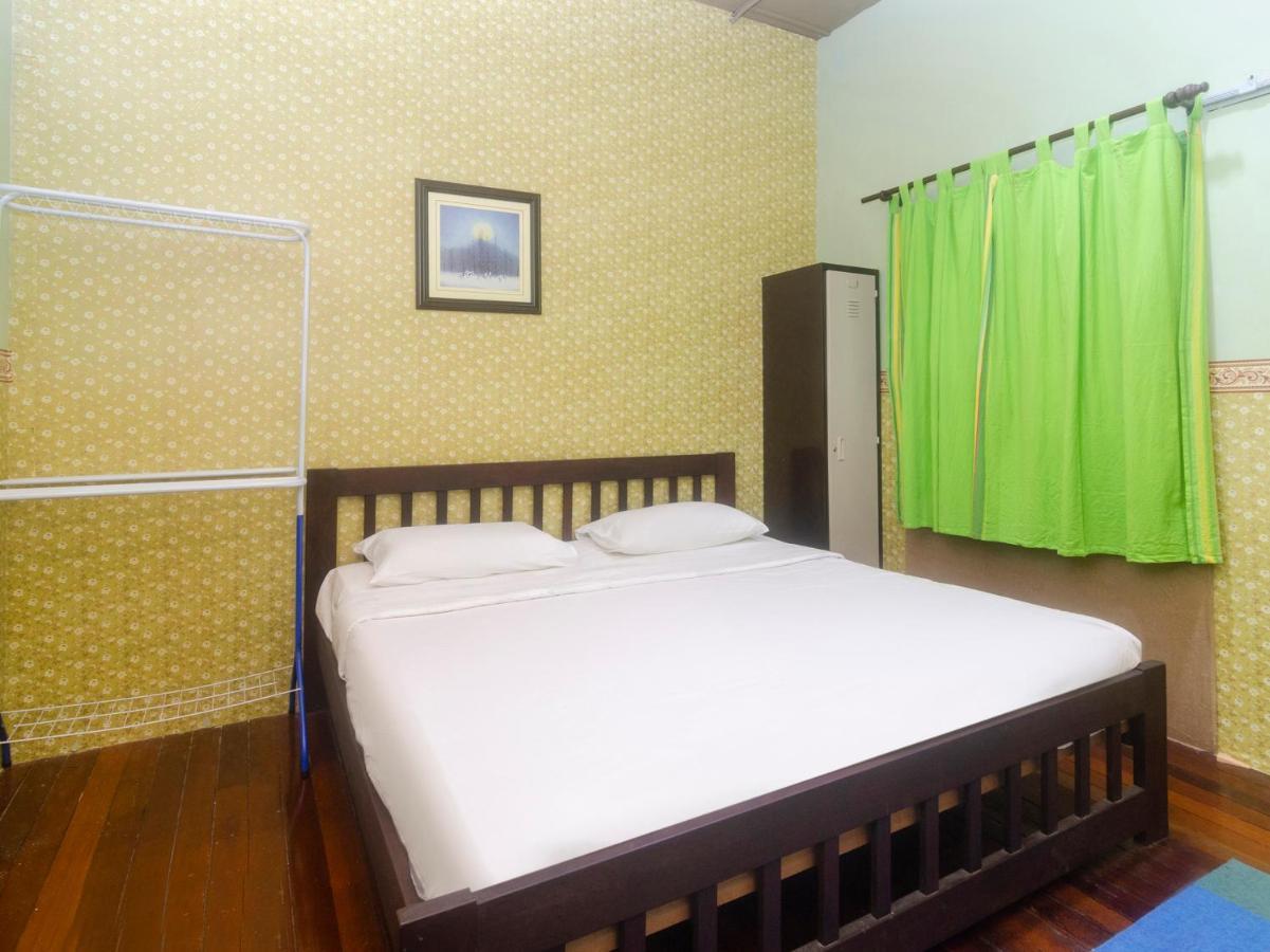 Spot On 89904 Marco Polo'S Hotel Kuching Kültér fotó